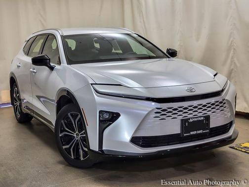 2025 Toyota Crown Signia XLE