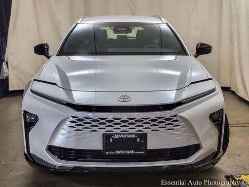 2025 Toyota Crown Signia XLE