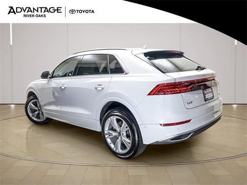 2023 Audi Q8 55 Premium