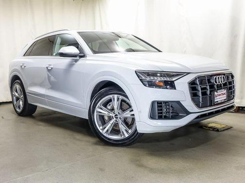 2023 Audi Q8 55 Premium