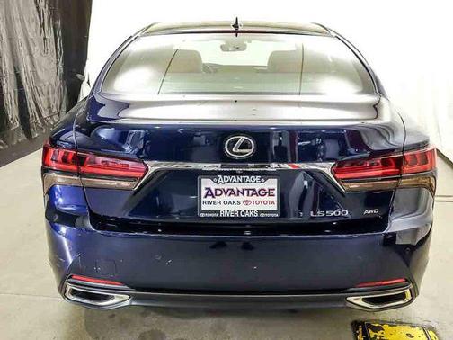 Mica 2022 Lexus LS 500 Base