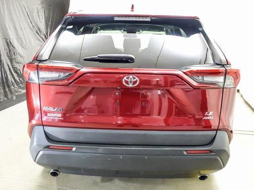 2020 Toyota RAV4 LE