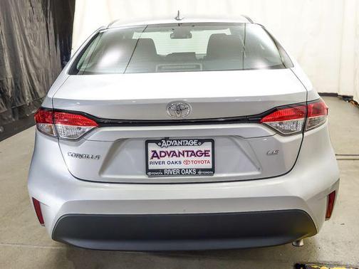 Classic Silver Metallic 2024 Toyota Corolla LE