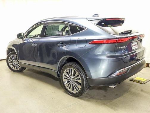 2022 Toyota Venza XLE