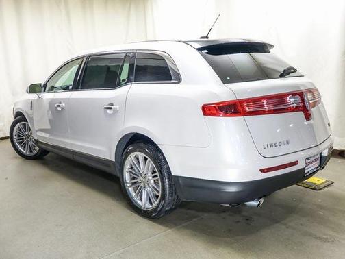 2019 Lincoln MKT Reserve