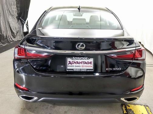 2022 Lexus ES 350 Base