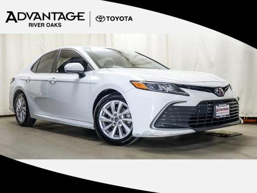 2022 Toyota Camry LE