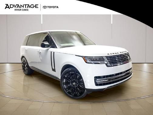 White 2025 Land Rover Range Rover SE