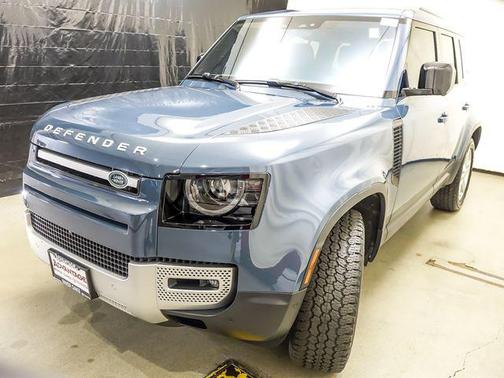 Tasman Blue Metallic 2022 Land Rover Defender SE