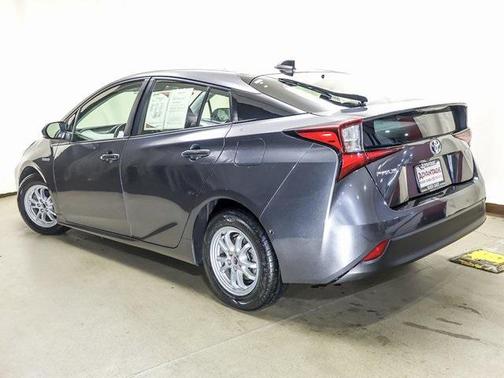 2022 Toyota Prius LE