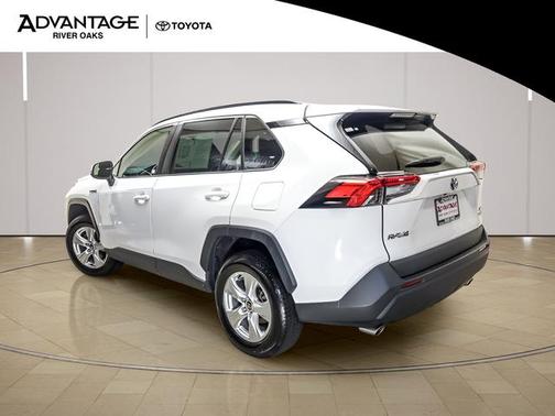 Super White 2021 Toyota RAV4 Hybrid XLE
