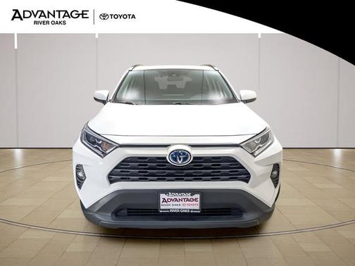 Super White 2021 Toyota RAV4 Hybrid XLE