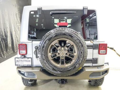 Billet Silver Metallic Clearcoat 2017 Jeep Wrangler Unlimited Sahara