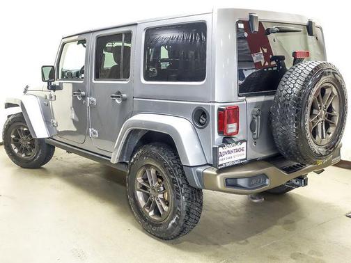Billet Silver Metallic Clearcoat 2017 Jeep Wrangler Unlimited Sahara