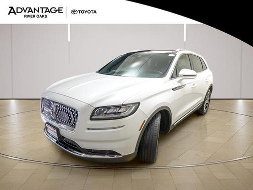 Pristine White Metallic Tri-Coat 2022 Lincoln Nautilus Reserve