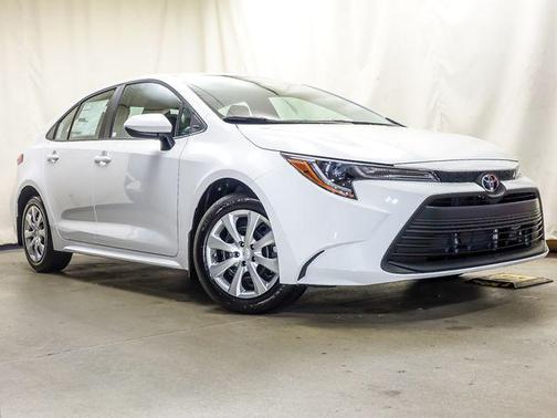 Ice 2026 Toyota Corolla LE