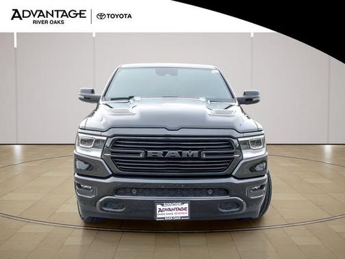 Diamond Black Crystal Pearlcoat 2023 RAM 1500 Laramie