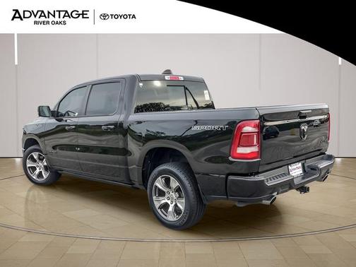 Diamond Black Crystal Pearlcoat 2023 RAM 1500 Laramie