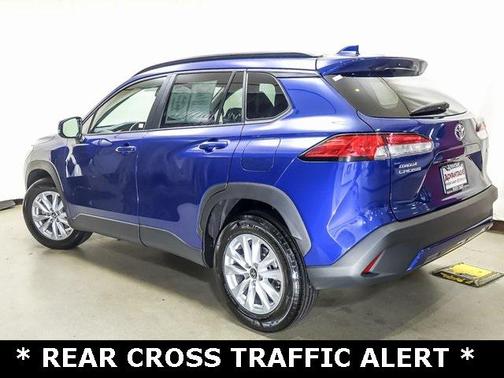 2024 Toyota Corolla Cross LE