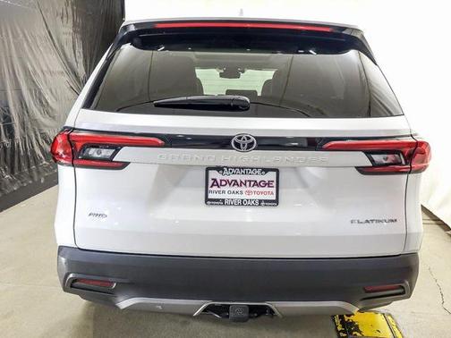 2024 Toyota Grand Highlander Platinum