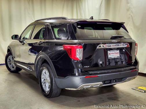 Black Metallic 2024 Ford Explorer XLT