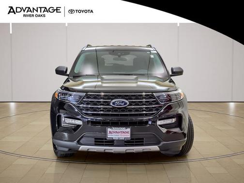 Black Metallic 2024 Ford Explorer XLT