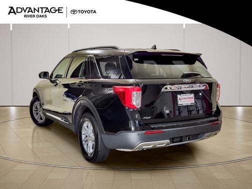Black Metallic 2024 Ford Explorer XLT
