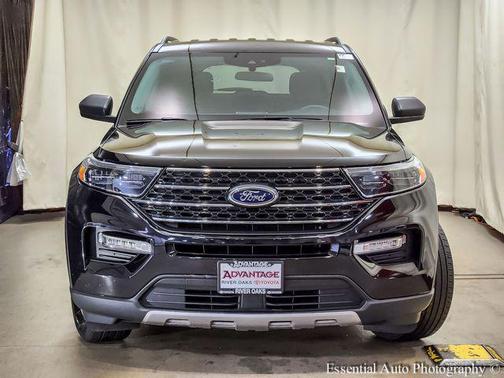 Black Metallic 2024 Ford Explorer XLT