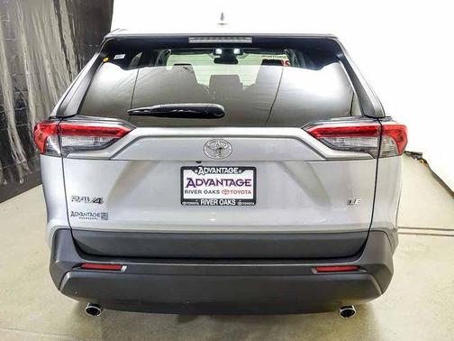 Silver Sky Metallic 2022 Toyota RAV4 LE