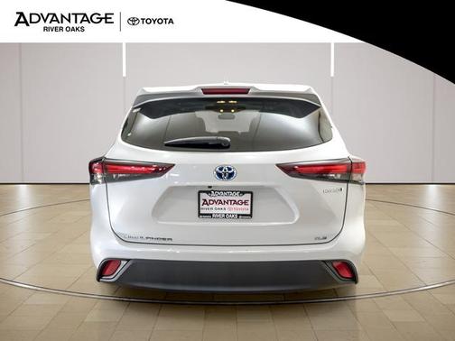 Wind Chill Pearl 2024 Toyota Highlander Hybrid XLE