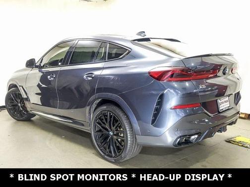 2021 BMW X6 M50i