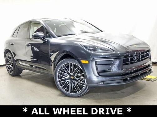 2022 Porsche Macan Base
