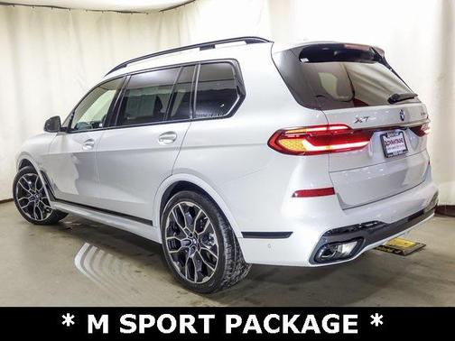2026 BMW X7 xDrive40i