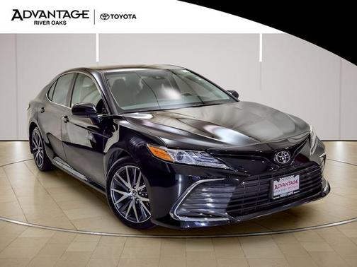 Midnight Black Metallic 2024 Toyota Camry XLE