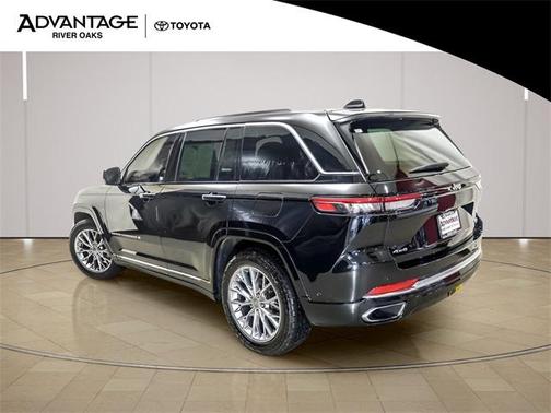 2023 Jeep Grand Cherokee Summit