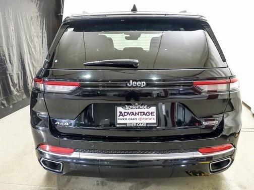 2023 Jeep Grand Cherokee Summit