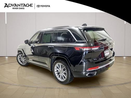 2023 Jeep Grand Cherokee Summit