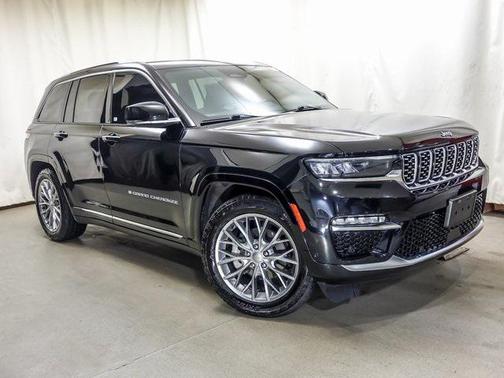 2023 Jeep Grand Cherokee Summit