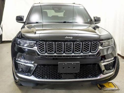 2023 Jeep Grand Cherokee Summit