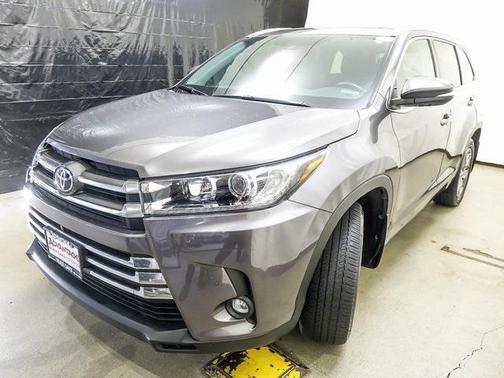 Predawn Gray Mica 2019 Toyota Highlander Limited