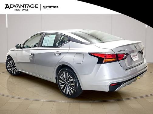 Brilliant Silver Metallic 2025 Nissan Altima 2.5 SV