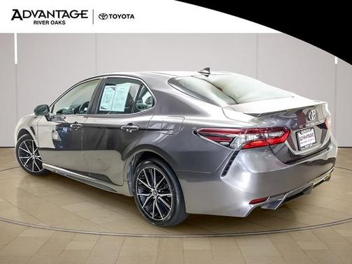 Predawn Gray Mica 2024 Toyota Camry SE