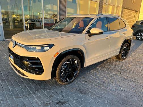 2026 Volkswagen Tiguan 2.0T SEL R-Line 4MOTION