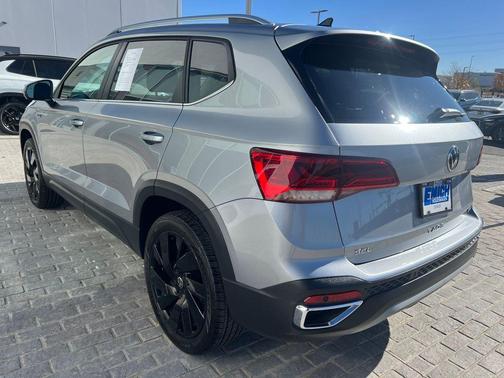 2024 Volkswagen Taos 1.5T SEL