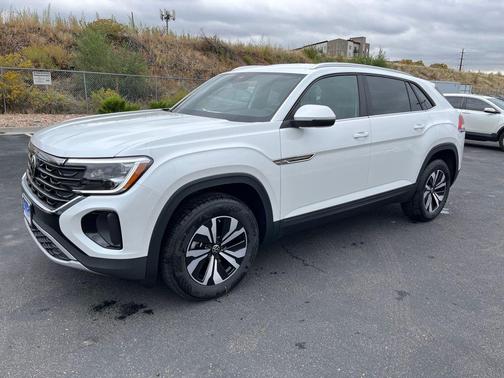 2026 Volkswagen Atlas Cross Sport 2.0T SE