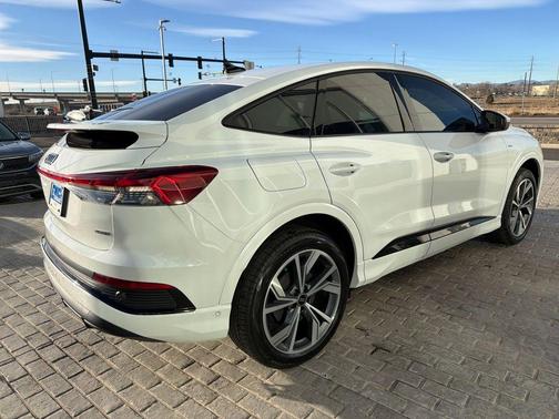 2024 Audi Q4 e-tron Prestige 50 quattro