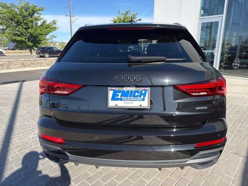 Mythos Black Metallic 2023 Audi Q3 Premium