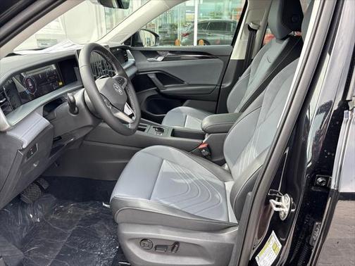 2025 Volkswagen Tiguan 2.0T SE 4MOTION