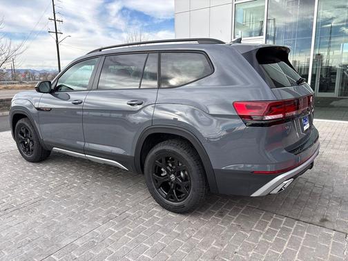 2026 Volkswagen Atlas Peak Edition