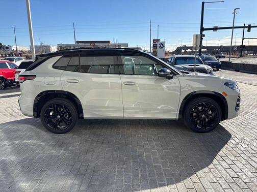 2026 Volkswagen Tiguan 2.0T SE R-Line Black 4MOTION